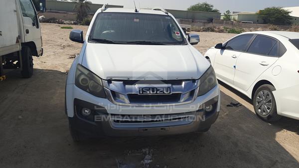 vin: MPAEL33T5DT000074 MPAEL33T5DT000074 0 isuzu d 0 for Sale in UAE