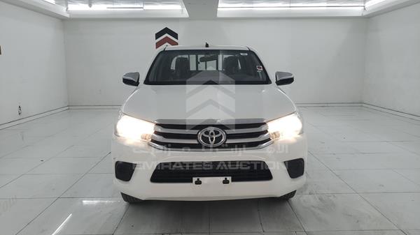 vin: MR0CW8CDXH0260153   	2017 Toyota   Hilux for sale in UAE | 372562  