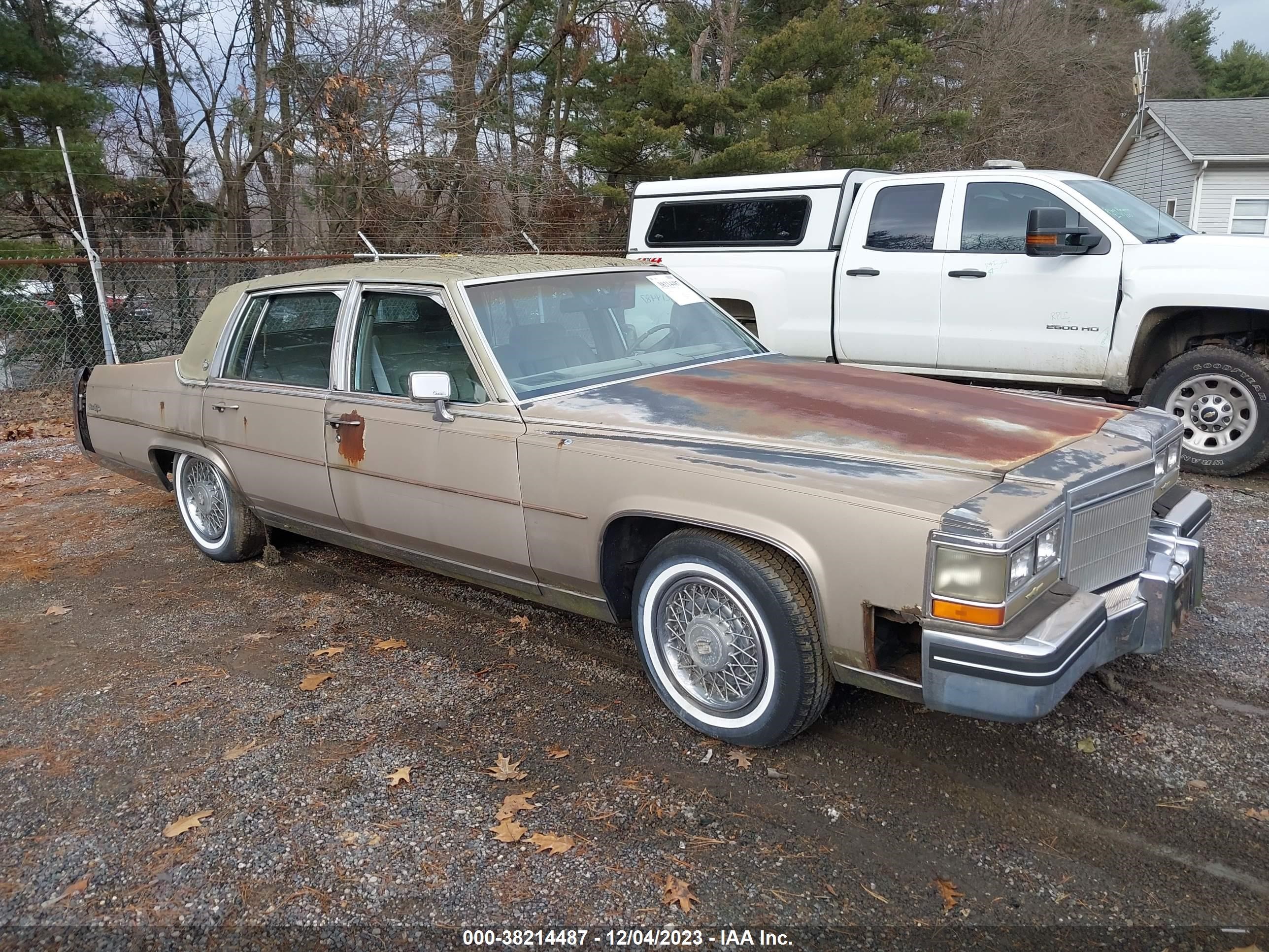 vin: 1G6DW6985F9710210 1G6DW6985F9710210 1985 cadillac fleetwood 4100 for Sale in 44663, 2932 State Route 259 Se, New Philadelphia, Ohio, USA