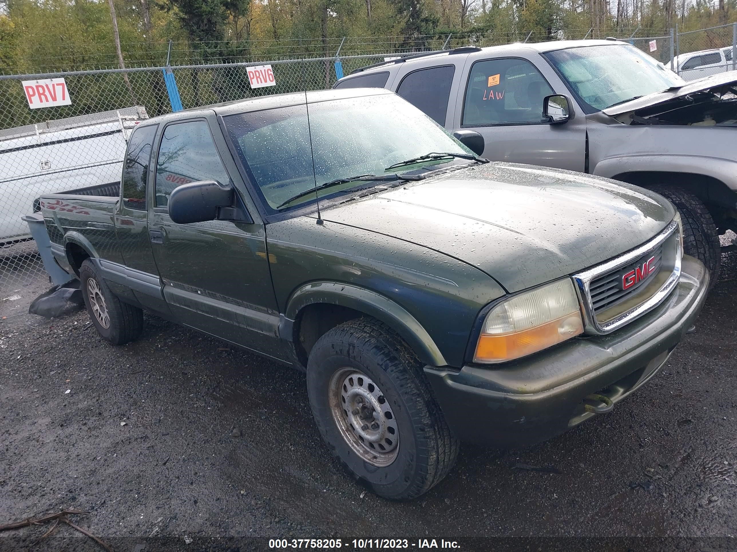 vin: 1GTDT19W8Y8259192 1GTDT19W8Y8259192 2000 gmc sonoma 4300 for Sale in 98374, 15801 110Th Ave E, Puyallup, USA