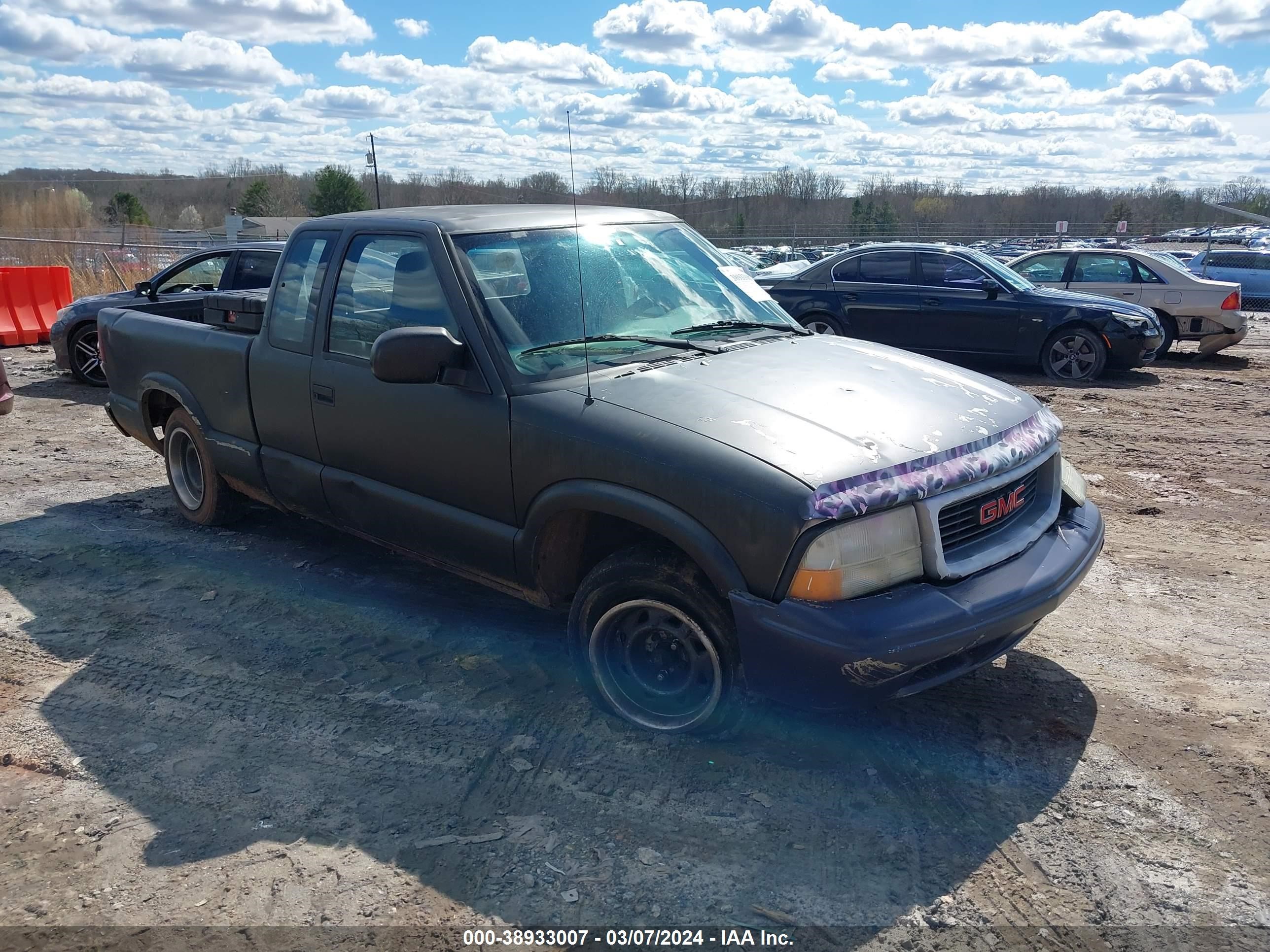vin: 1GTCS19H738153549 1GTCS19H738153549 2003 gmc sonoma 2200 for Sale in 29681, 422 Scuffletown Rd, Simpsonville, South Carolina, USA