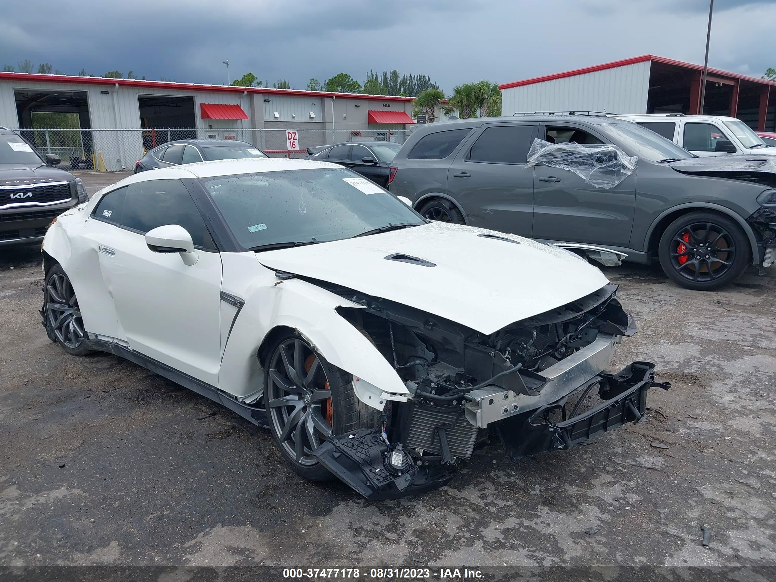 vin: JN1AR5EF6EM271300 JN1AR5EF6EM271300 2014 nissan gt-r 3800 for Sale in 33478, 14344 Corporate Rd S, Jupiter, Florida, USA
