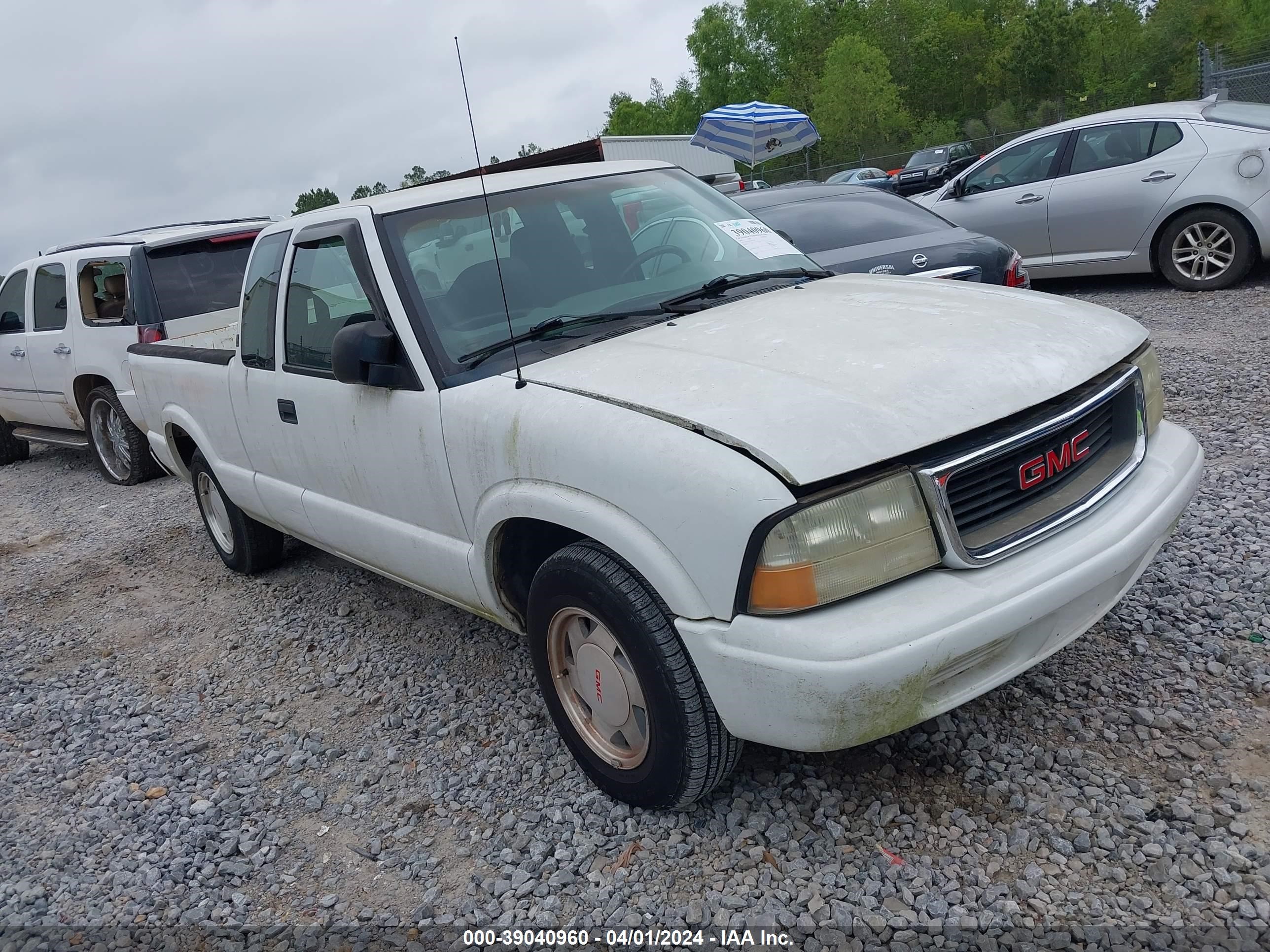 vin: 1GTCS19XX38277189 1GTCS19XX38277189 2003 gmc sonoma 4300 for Sale in 39562, 8209 Old Stage Rd, Moss Point, Mississippi, USA