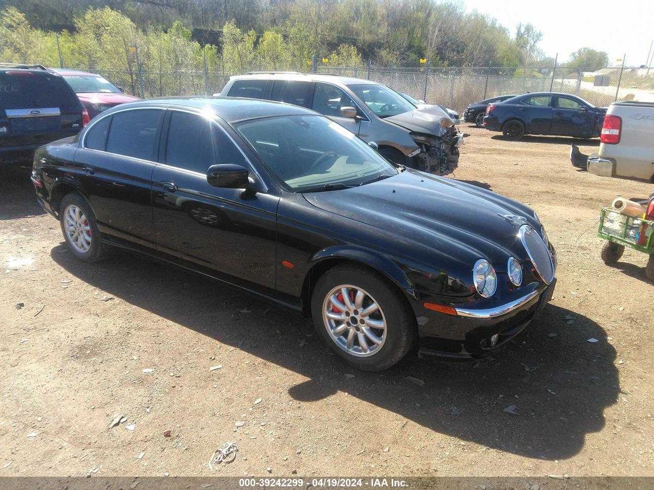 vin: SAJDA01PX2GM29040 SAJDA01PX2GM29040 2002 jaguar s-type 4000 for Sale in 60118, 605 Healy Road, East Dundee, Illinois, USA