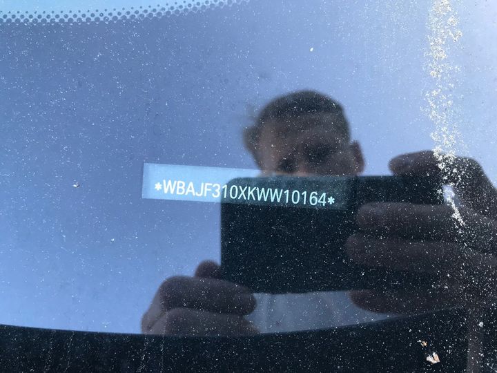 VIN: WBAJF310XKWW10164 BMW 5-SERIE 2018