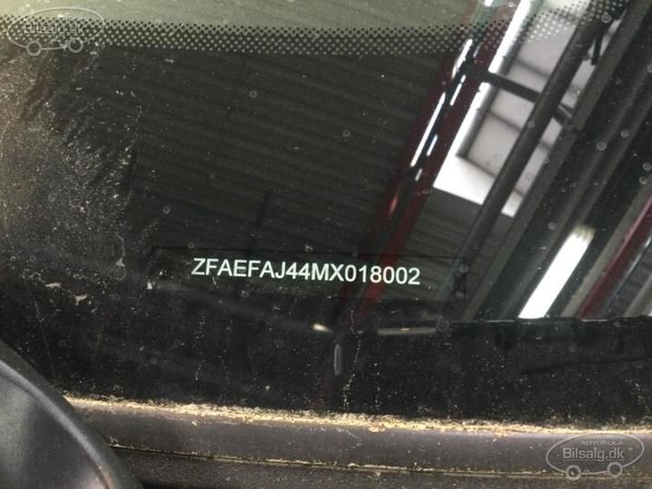 VIN: ZFAEFAJ44MX018002 FIAT 500 C 2021