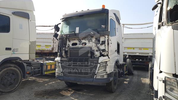 VIN: YV2RS02D0FA772671 VOLVO FH 2015